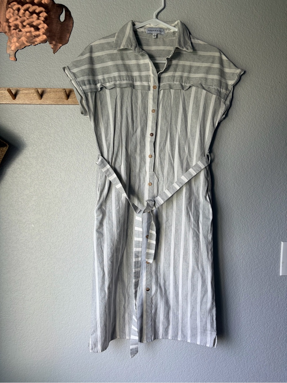 Piper & Scoot Short Sleeve Dress with Waist Tie - Grey/White
